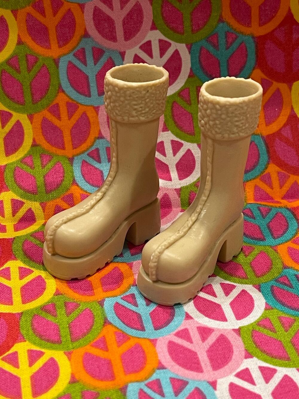 Bratz Footwear Cloe Wintertime Wonderland Beige Boots